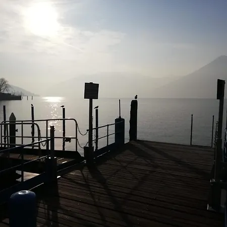 In Riva Al Di Iseo Dependance Primo Piano * Marone