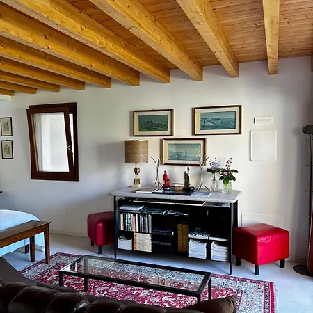 Apartman In Riva Al Di Iseo Dependance Primo Piano Marone