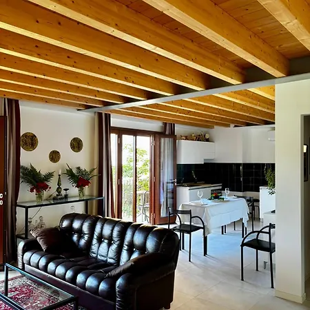In Riva Al Di Iseo Dependance Primo Piano Apartman