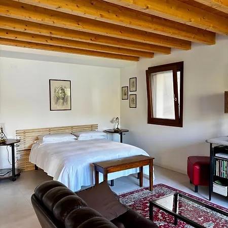 In Riva Al Di Iseo Dependance Primo Piano Apartman *