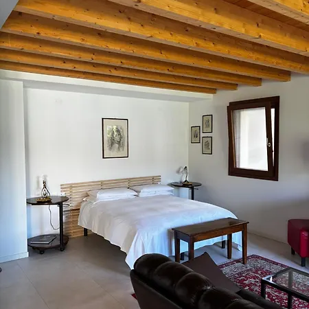 In Riva Al Di Iseo Dependance Primo Piano Apartman