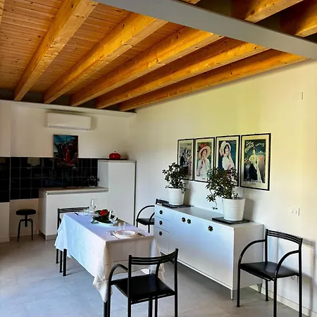 In Riva Al Di Iseo Dependance Primo Piano Apartman *
