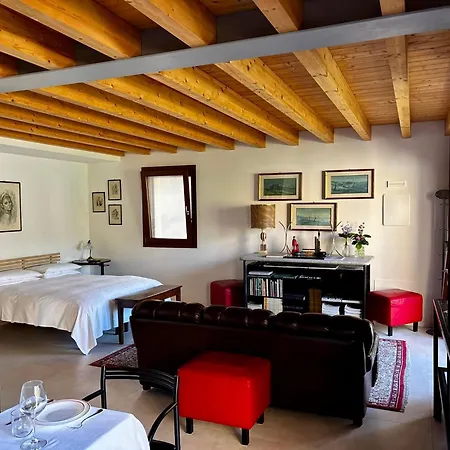 In Riva Al Di Iseo Dependance Primo Piano Apartman *